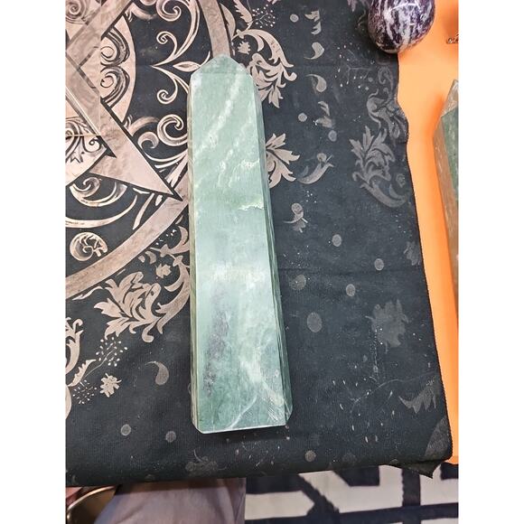5.04lbs 11.5in Tall Green Jasper Crystal Point Tower Healing - Picture 8 of 9